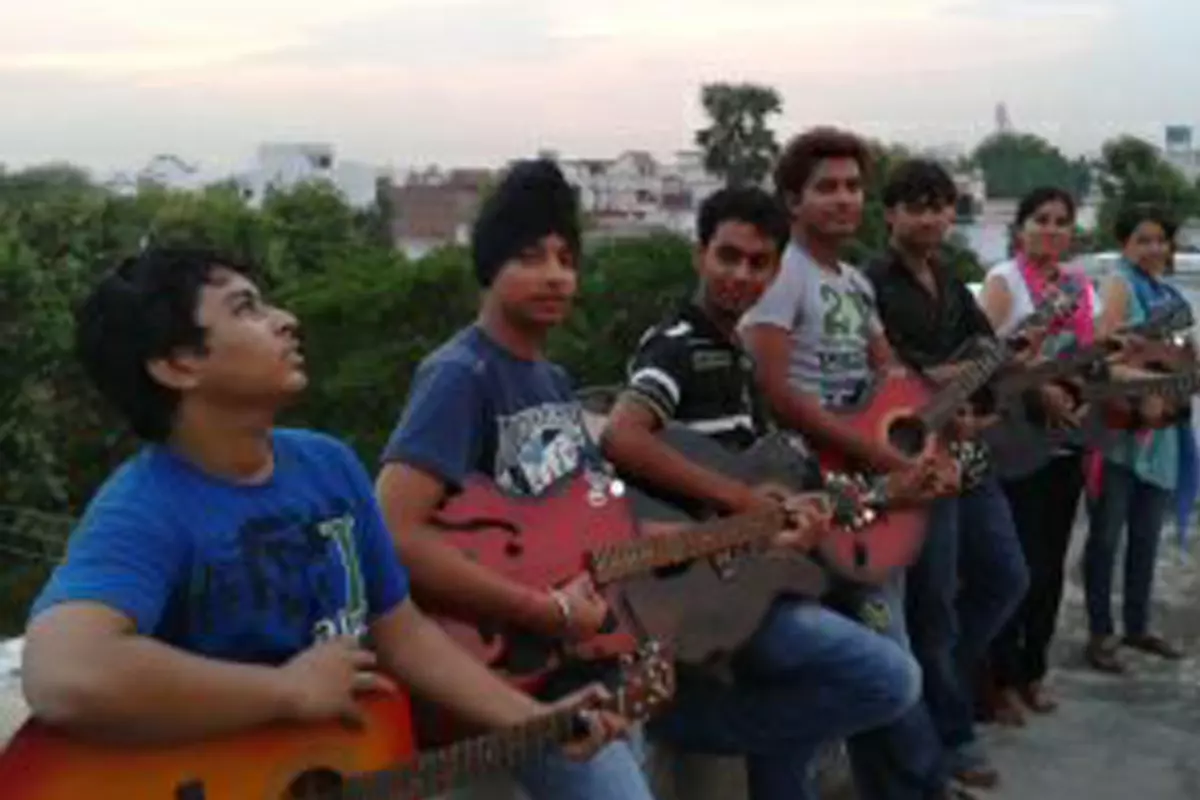 Learn music at Aalaap Music academy, Varanasi